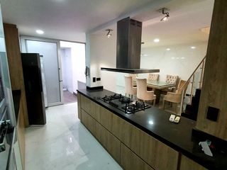 Foto 4 de casa en venta en av. libertadores, el tesoro. Cod V4947
