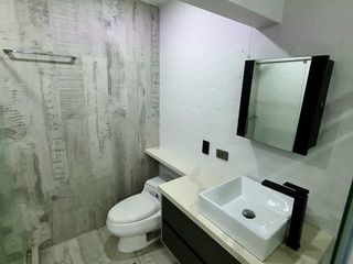 Foto 17 de casa en venta en av. libertadores, el tesoro. Cod V4947