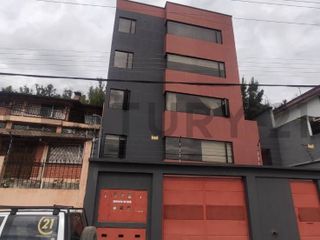 De oportunidad vendo departamento 2 dormitorios sector Miraflores 70.000 USD