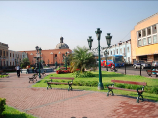 Foto 2 de Vendo Terreno Comercial 1240 m2 Plaza Italia Centro de Lima