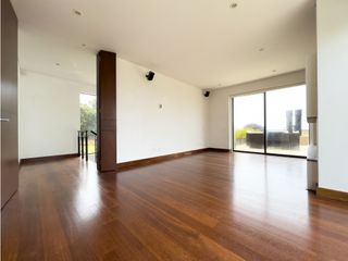 Foto 4 de VENTA CASA CAMPESTRE CON  VISTA DE LUJO - ARBORETTO LA CALERA