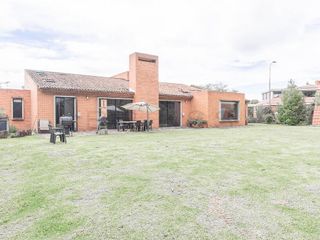 CASA en ARRIENDO/VENTA en Bogotá Casa Blanca Suba