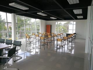 ARRIENDO EDIFICIO COMERCIAL 916M2, CENTRO NORTE DE QUTO