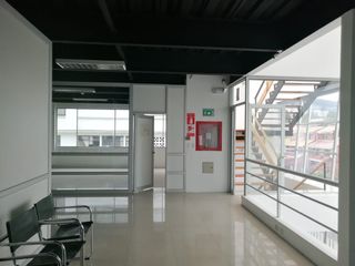 ARRIENDO EDIFICIO COMERCIAL 916M2, CENTRO NORTE DE QUTO