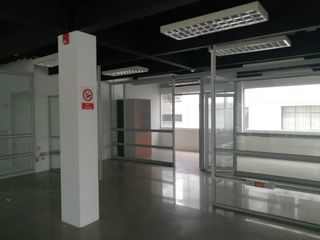 ARRIENDO EDIFICIO COMERCIAL 916M2, CENTRO NORTE DE QUTO