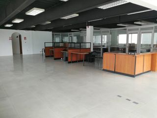 ARRIENDO EDIFICIO COMERCIAL 916M2, CENTRO NORTE DE QUTO