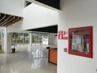 ARRIENDO EDIFICIO COMERCIAL 916M2, CENTRO NORTE DE QUTO