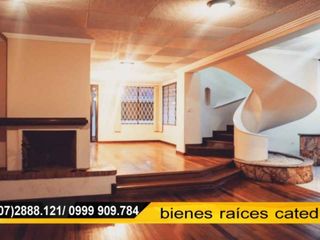 Villa Casa Edificio de venta en Jardines del Rio – código:15190