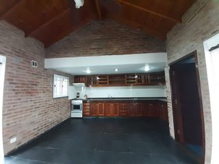 Foto 9 de Casa PH en venta en Quilmes Oeste