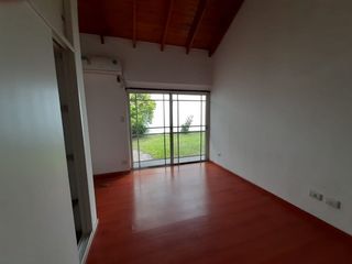 Foto 16 de Casa PH en venta en Quilmes Oeste