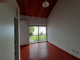 Foto 11 de Casa PH en venta en Quilmes Oeste