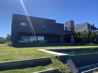 Foto 3 de Casa Al Lago Central en El Golf