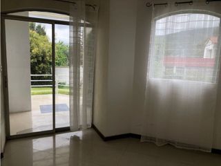 Foto 8 de Casa en renta, sector Cumbayá (Lumbisi)