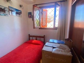 Foto 10 de Chalet 5 ambientes con garage doble en Neuquén y Berutti