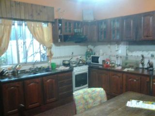 Casa con Departamento en venta en Tigre Centro