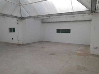 Foto 3 de ARRIENDO BODEGA 280M2 EN TUMBACO