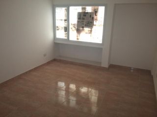 Foto 15 de SE ALQUILAN OFICINAS EN COMPLEJO VENEZUELA 114 DE VIEDMA