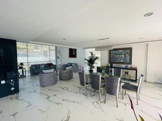 Espectacular casa con increíble vista de venta en Puembo