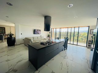 Espectacular casa con increíble vista de venta en Puembo