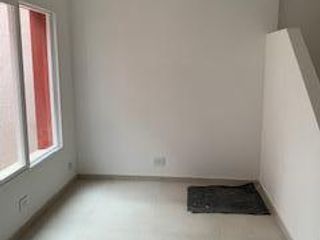 Depto tipo casa a estrenar dos plantas 3 ambientes patio y terraza U$S 123.000
