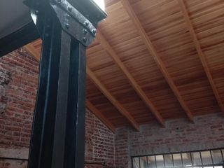 Casa en venta - 1 Dormitorio 1 Baño - Cochera - 260Mts2 - Bernal, Quilmes
