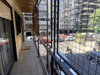 Departamento 2 ambientes con balcón en Almagro. Alquiler temporario.