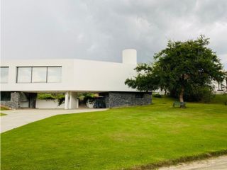 VENTA DE VIVIENDA EN POTRERILLO DE LARRETA - VIV0221