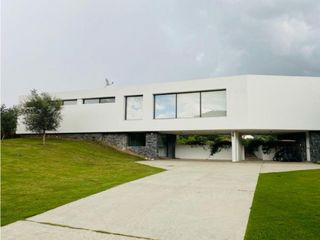 VENTA DE VIVIENDA EN POTRERILLO DE LARRETA - VIV0221
