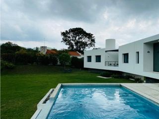 VENTA DE VIVIENDA EN POTRERILLO DE LARRETA - VIV0221