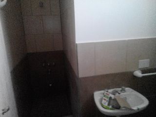 Foto 15 de Departamento 3 AMB CON PATIO Y  cochera. tigre. tacuari 255. todo incluido(  no abona expensas. abl agua )