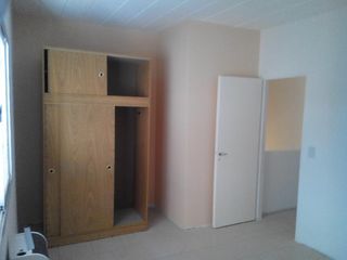 Foto 13 de Departamento 3 AMB CON PATIO Y  cochera. tigre. tacuari 255. todo incluido(  no abona expensas. abl agua )