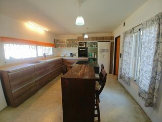 Foto 12 de Casa en venta cuatro ambientes con piscina Escobar