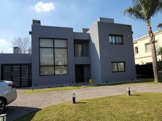 Foto 81 de Casa  Minimalista  Country Club de Campo San Patricio 6 ambientes  Álvarez Moreno