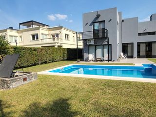 Foto 49 de Casa  Minimalista  Country Club de Campo San Patricio 6 ambientes  Álvarez Moreno