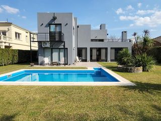 Foto 79 de Casa  Minimalista  Country Club de Campo San Patricio 6 ambientes  Álvarez Moreno