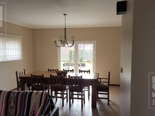 Foto 9 de Casa Venta Comahue Golf Club Neuquén, 3 dormitorios, 3 baños, escritorio y jardín
