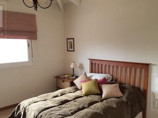 Foto 22 de Casa Venta Comahue Golf Club Neuquén, 3 dormitorios, 3 baños, escritorio y jardín
