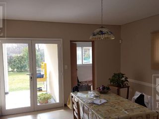 Foto 14 de Casa Venta Comahue Golf Club Neuquén, 3 dormitorios, 3 baños, escritorio y jardín