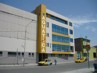 Edificio Comercial - Frente a Paseo de las Musas, Chiclayo, edificio de 6 pisos, piscina