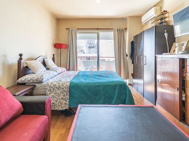 Venta depto monoambiente balcón terraza paternal