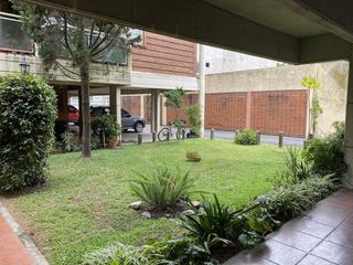 Venta departamento 3 ambientes amplio con espacios verdes en Adrogué