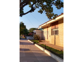 Foto 3 de VENTA – CASA 2 DORM EN PLENO CENTRO DE COLONIA CAROYA – APTO CRÉDITO