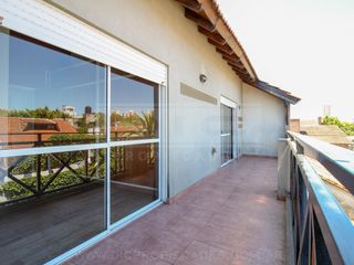 Semipiso 3 ambientes  con cochera y balcon  Alquiler  Florida Mitre