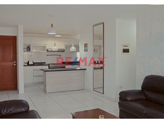 Foto 3 de 🌊 ¡Vive la experiencia de Huanchaco todos los días! 🏖️

🏡 Tu próximo hogar te espera en un tercer piso con ASCENSOR, diseñado para brindarte comodid