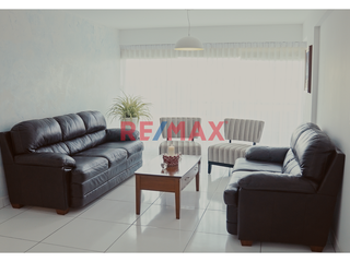 Foto 4 de 🌊 ¡Vive la experiencia de Huanchaco todos los días! 🏖️

🏡 Tu próximo hogar te espera en un tercer piso con ASCENSOR, diseñado para brindarte comodid