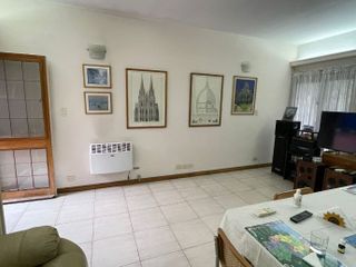 Casa para 2 Familias en venta en Avellaneda Este