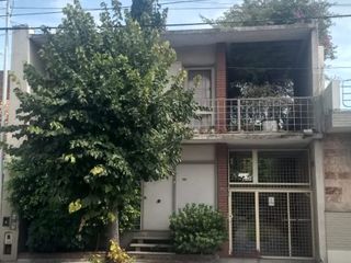 Casa para 2 Familias en venta en Avellaneda Este