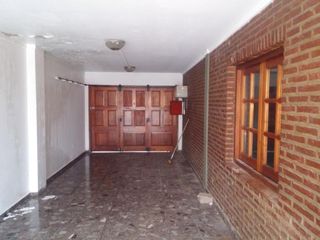 Casa en La Plata Calle 34  e/ 10 y 11 Dacal Bienes Raices