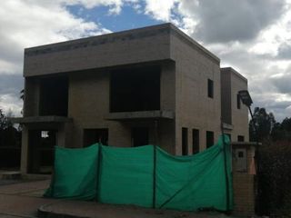 Foto 2 de casa en venta en lucitania. Cod V3609