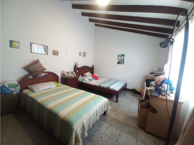 CASA EN VENTA BARRIO LA FLORA 1 PISO